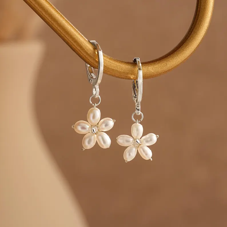 Freshwater Pearl Earrings,Dainty Flower Hoop Earrings,Daisy Pearl Earrings,Pearl Bracelet,Bridal Earrings,Wedding Earrings,Pearl Jewelry Set