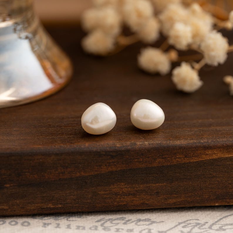 7-8mm Baroque Pearl Stud Earrings,Natural Freshwater Pearl Earrings,Everyday Pearl Jewelry,Bridal Earrings,Wedding Earrings,Gift for Her