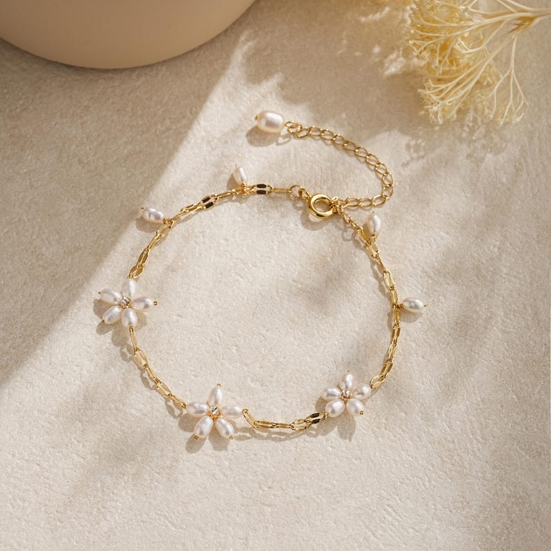 Freshwater Pearl Earrings,Dainty Flower Hoop Earrings,Daisy Pearl Earrings,Pearl Bracelet,Bridal Earrings,Wedding Earrings,Pearl Jewelry Set